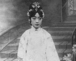 郭布羅·婉容 郭布羅·婉容