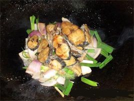 洋蔥燜馬鮫魚 洋蔥燜馬鮫魚