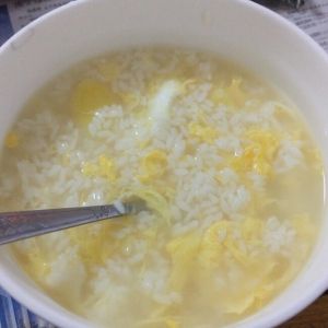 甜酒煮蛋 甜酒煮蛋