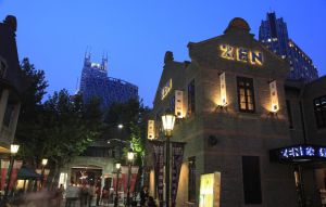 燈火輝煌的城市夜景