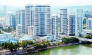 平壤萬壽台紀念碑廣場周邊的高層住宅