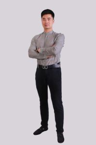 尹耀先生近身照