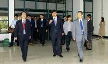 吳朝暉、仇保興、胡祖才親切交談