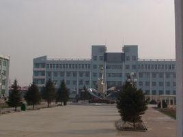 赤峰市八里罕中學 赤峰市八里罕中學