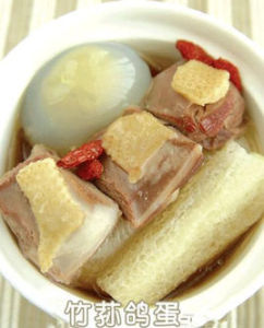 竹蓀鴿蛋羹 竹蓀鴿蛋羹