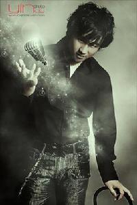 思念誰[巫啟賢翻唱歌曲]