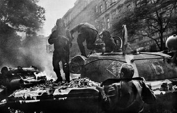 混亂的1968年,日本來湊熱鬧,法國最為生猛!
