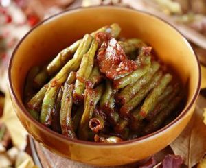 魚露金蒜燜扁豆 魚露金蒜燜扁豆