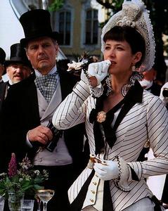 《浮世一生情》