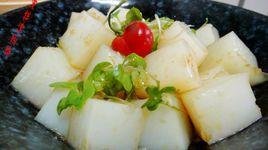 涼粉拌蒜泥 涼粉拌蒜泥