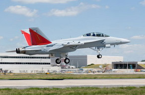 EA-18G電子戰機