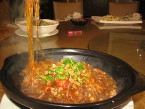 牛蛙魚頭冬粉煲 牛蛙魚頭冬粉煲