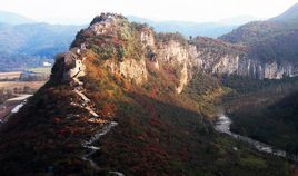 南漳春秋寨景區 南漳春秋寨景區