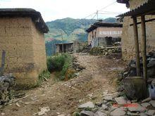 大石門村內道路