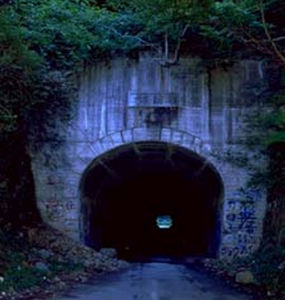 犬鳴隧道 犬鳴隧道