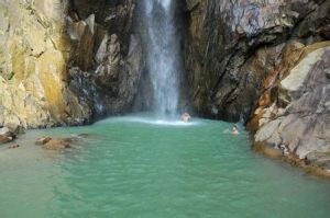 石筆潭瀑布 石筆潭瀑布