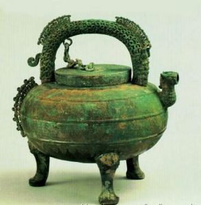 蟠蛇紋盉 蟠蛇紋盉