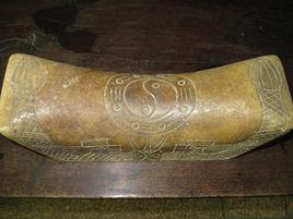 金不換[關中人木製的枕頭和石制的枕頭]