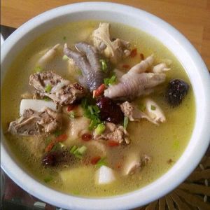 蘑菇雞肉湯 蘑菇雞肉湯