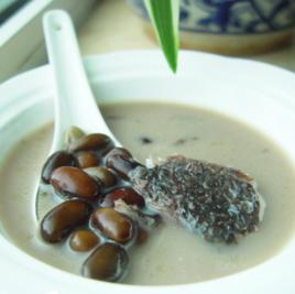 黑豆鯽魚湯 黑豆鯽魚湯