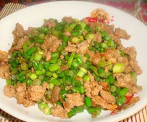 肉末蒜苔丁 肉末蒜苔丁