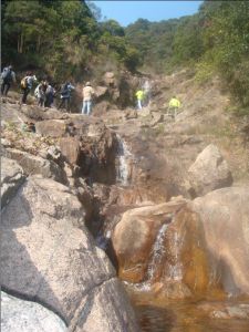 小瀑布(稱為‘獅子瀨尿’)