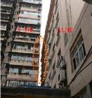 西安樓擠擠：三號樓與西面的七層樓緊挨著