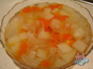 《銀耳木瓜冰糖水》 《銀耳木瓜冰糖水》