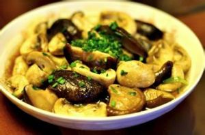 蚝油煎雙菇 蚝油煎雙菇