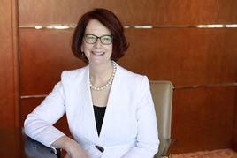 茱莉亞·吉拉德 茱莉亞·吉拉德