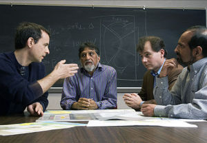 科學家表示，在橄欖岩中鎖定碳的過程，如果在岩石中注入含有加壓二氧化碳的熱水後速度會提升10萬倍。