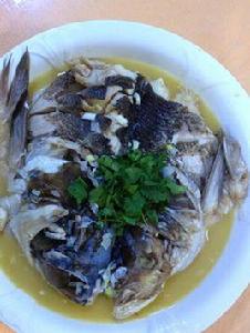 清蒸花鰱魚頭 清蒸花鰱魚頭