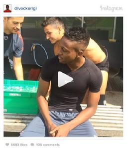 迪沃克&middot;奧里吉接受冰桶挑戰