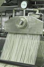 工廠內部製作工藝-擠絲