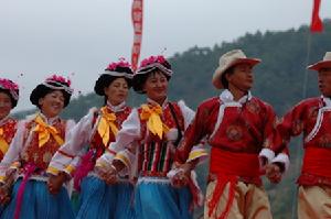 普米族服飾美觀大方