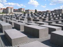 猶太人大屠殺紀念碑群