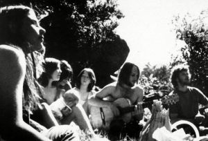 查爾斯·曼森玩音樂