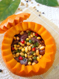 豉香黃豆排骨盅 豉香黃豆排骨盅