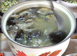 木耳魚頭湯 木耳魚頭湯