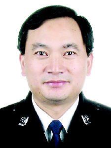 葉寒冰[杭州市委常委、市公安局長]