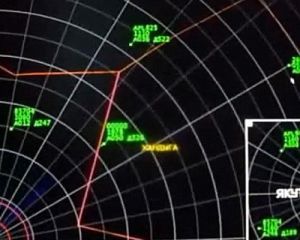 視頻截圖：雷達監控系統自動識別這個UFO為“00000”