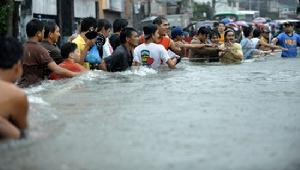 熱帶風暴“凱薩娜”吹襲菲律賓北部呂宋島