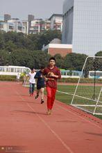 王朝東[中國當代青年詩人]