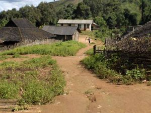 曼賀納二村 曼賀納二村