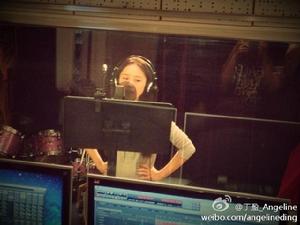 付夢妮錄製《愛我不愛我》