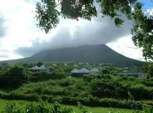 尼維斯峰 尼維斯峰