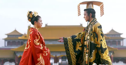 他是史上最痴情的皇帝,妻子死後不讓下葬,打開棺材與妻子屍體交歡 他是史上最痴情的皇帝,妻子死後不讓下葬,打開棺材與妻子屍體交歡