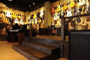 九如琴行 九如琴行