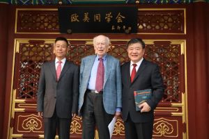 2017年3月，劉如銀與“DNA之父”詹姆斯·沃森，十三屆全國人大常委會副委員長、農工黨中央主席、中國紅十字會會長、歐美同學會會長陳竺會面。