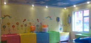 小飛俠嬰兒游泳館